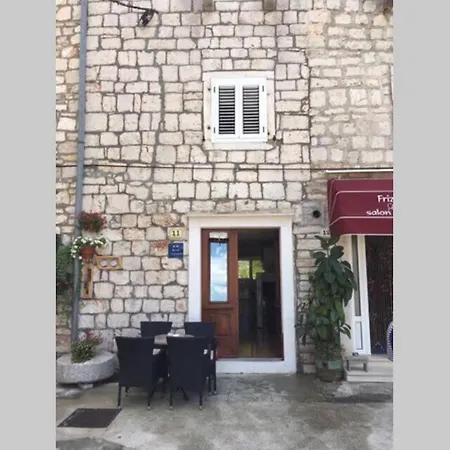 Apartman Knezovic Stari Grad  Exterior photo
