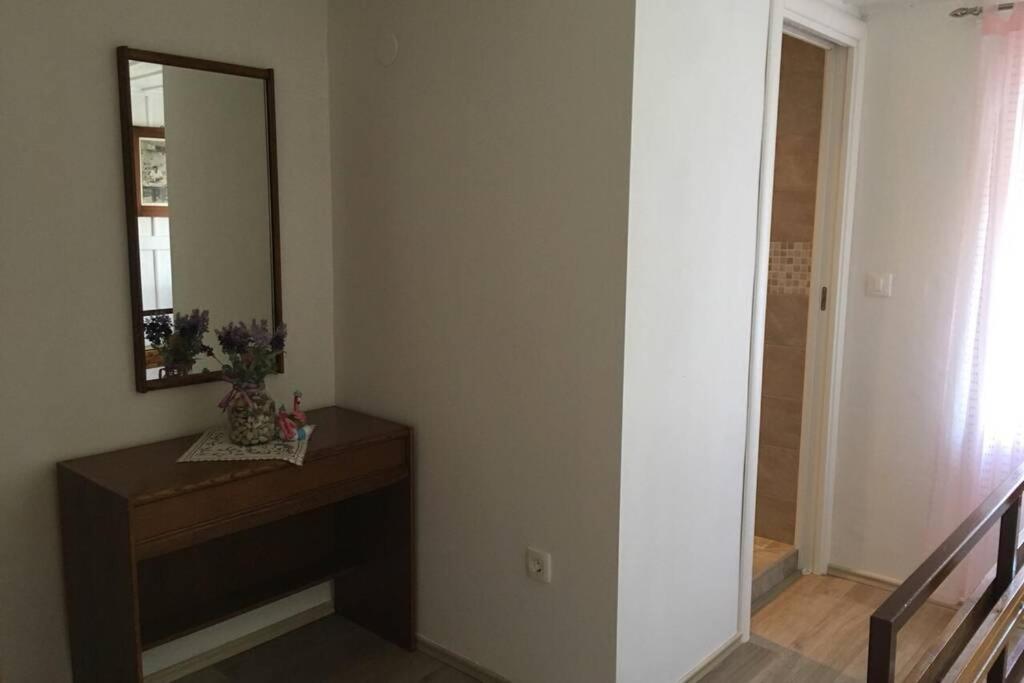 Knezovic Apartment Stari Grad (Hvar)