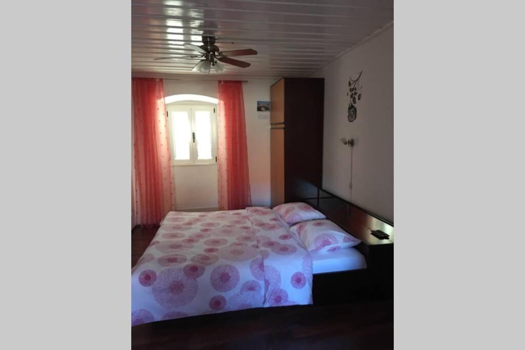 Knezovic Apartment